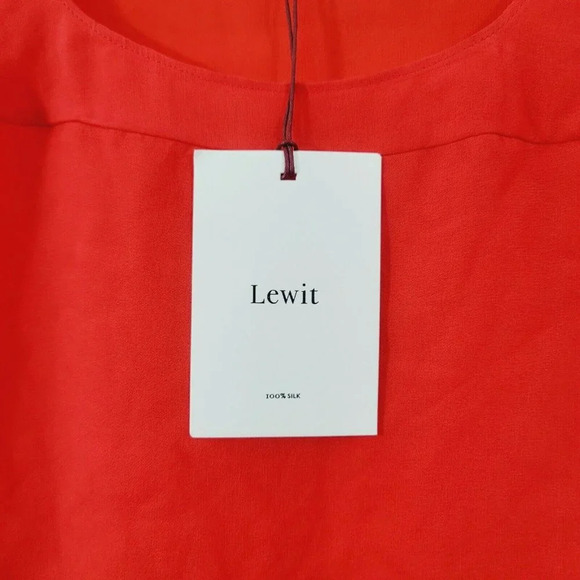 Lewitt Women's Mesh Tops Scoop Neck Short Sleeve Side Zip Solid Red Size XS - Picture 3 of 5